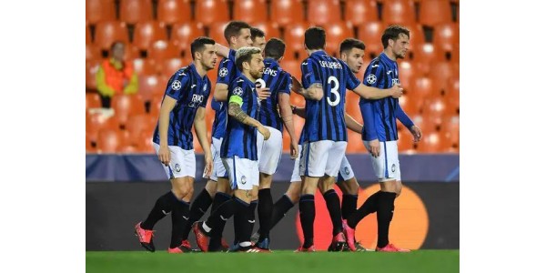 Paris Saint-Germain ponownie wchodzi do ćwierćfinału Ligi Mistrzów po 25 latach